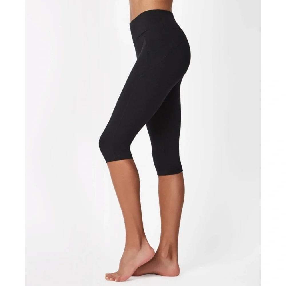 Sweaty Betty Black All Day Contour Capri Gym Leggings SB314 EUC Size Medium